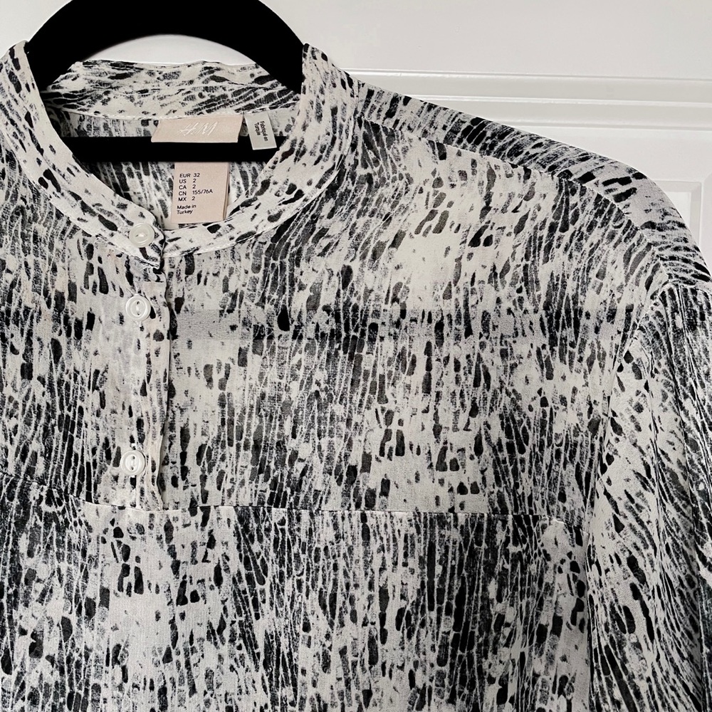 H&M Printed Blouse - Picture 3 of 3